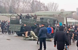 На площадь Республики в Алма-Ате снова стягиваются погромщики