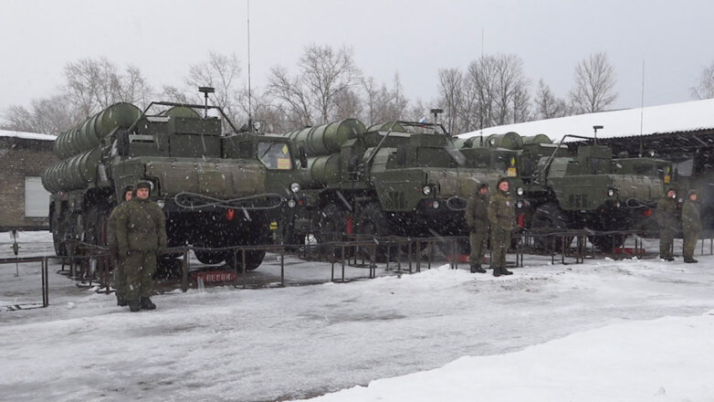Два дивизиона российских зенитно-ракетных комплексов С-400 отправили в Белоруссию