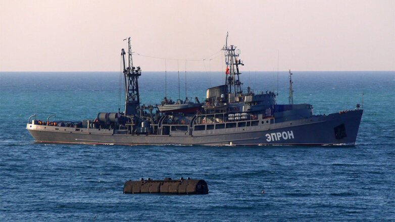 В состав соединения ВМФ РФ в Средиземном море впервые войдет спасательное судно "Эпрон"
