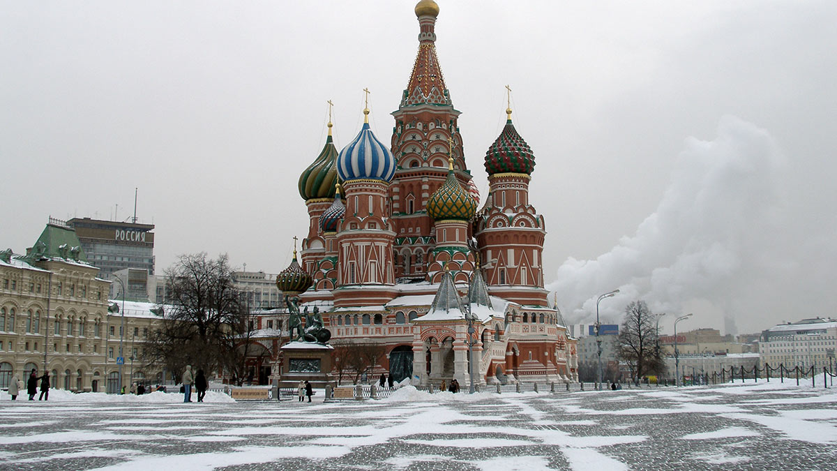 февральская москва