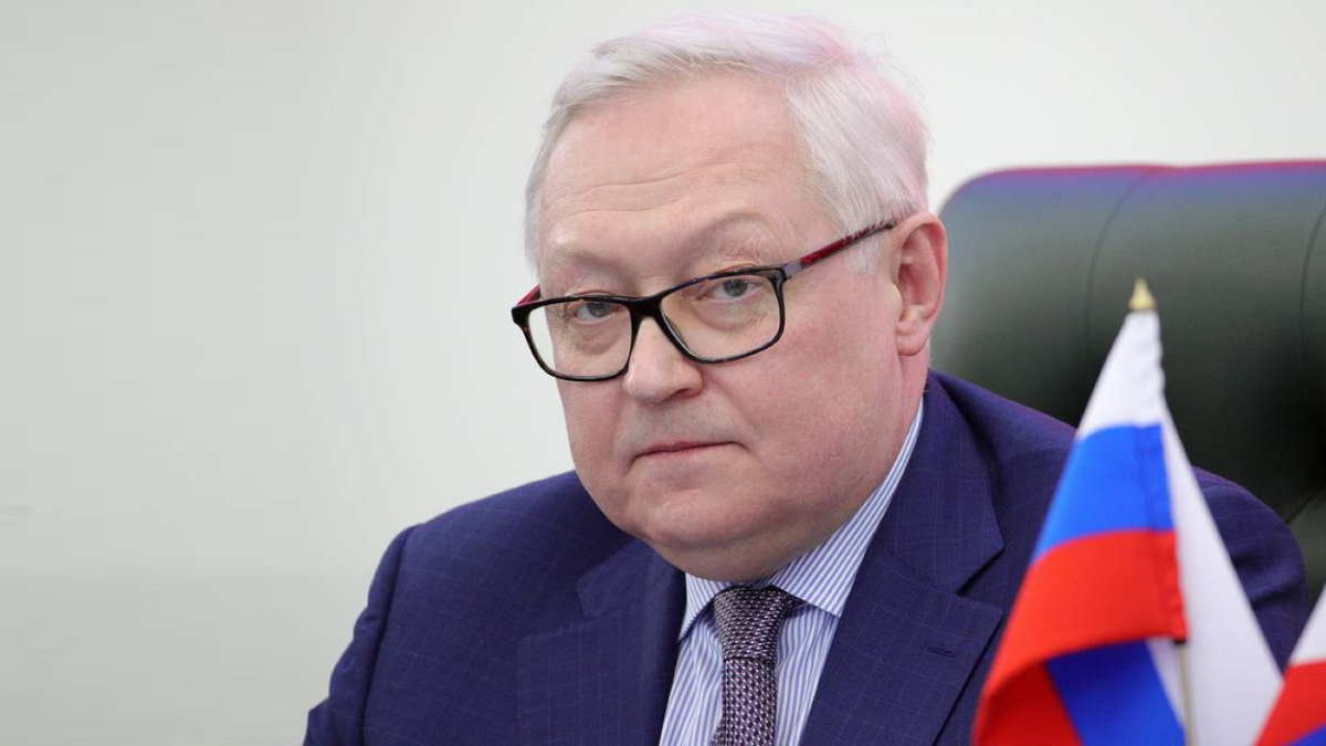 Рябков выразил сожаление в связи с падением уровня политической культуры  украинских властей