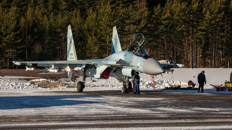 Россия перебросила в Белоруссию истребители Су-35С