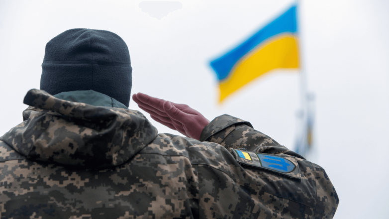 Украинских военных обвинили в занятии школы в зоне конфликта на Донбассе
