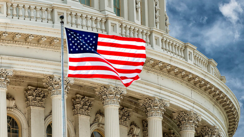 Сенат США принял законопроект о повышении "потолка" госдолга