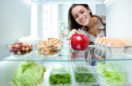 Удобно и просто: 6 предметов, облегчающих хранение на кухне