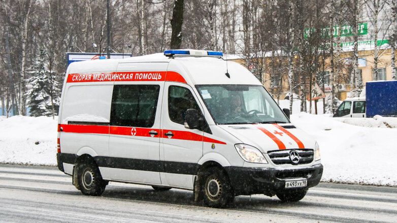 Шестилетний мальчик погиб под колесами электрички в Петербурге