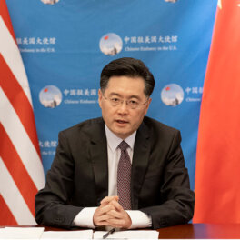 Посол Китая предупредил об угрозе войны с США из-за Тайваня