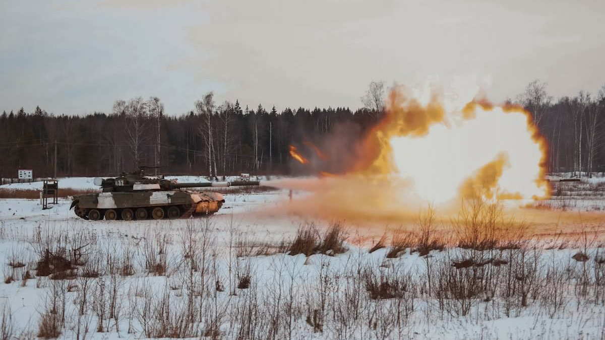 Танковая армия Западного Военного округа начала тренировку в пяти регионах России