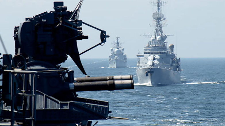 Россия проведет совместные военно-морские учения с Китаем и Ираном
