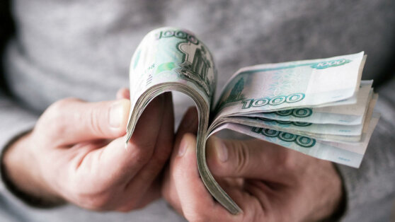 Россияне массово начнут носить с собой наличные из-за санкций