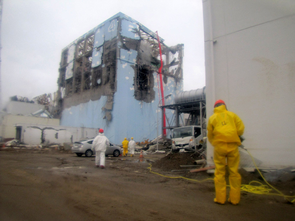 Фукусима Атомная станция авария 2011 год