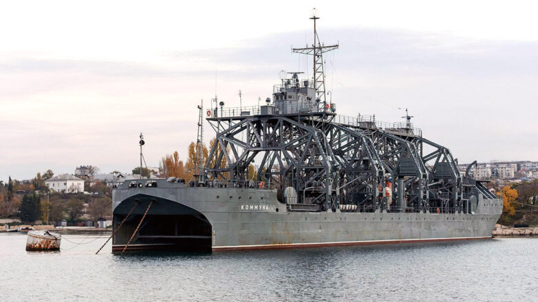 Бессмертная "Коммуна": какой след в истории оставило старейшее судно ВМФ России