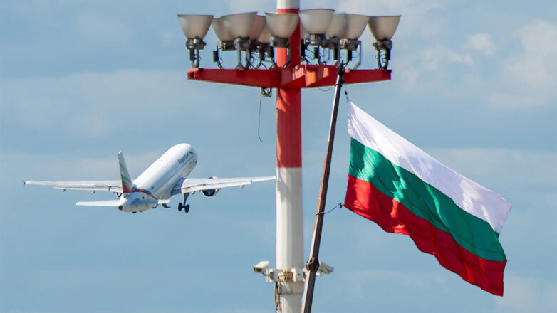 Болгария открыла свое воздушное пространство для самолета Лаврова