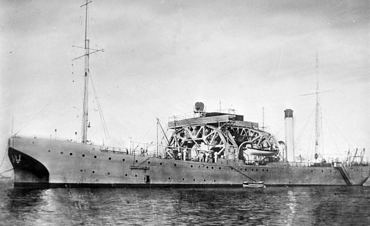 Немецкое спасательное судно "Вулкан"