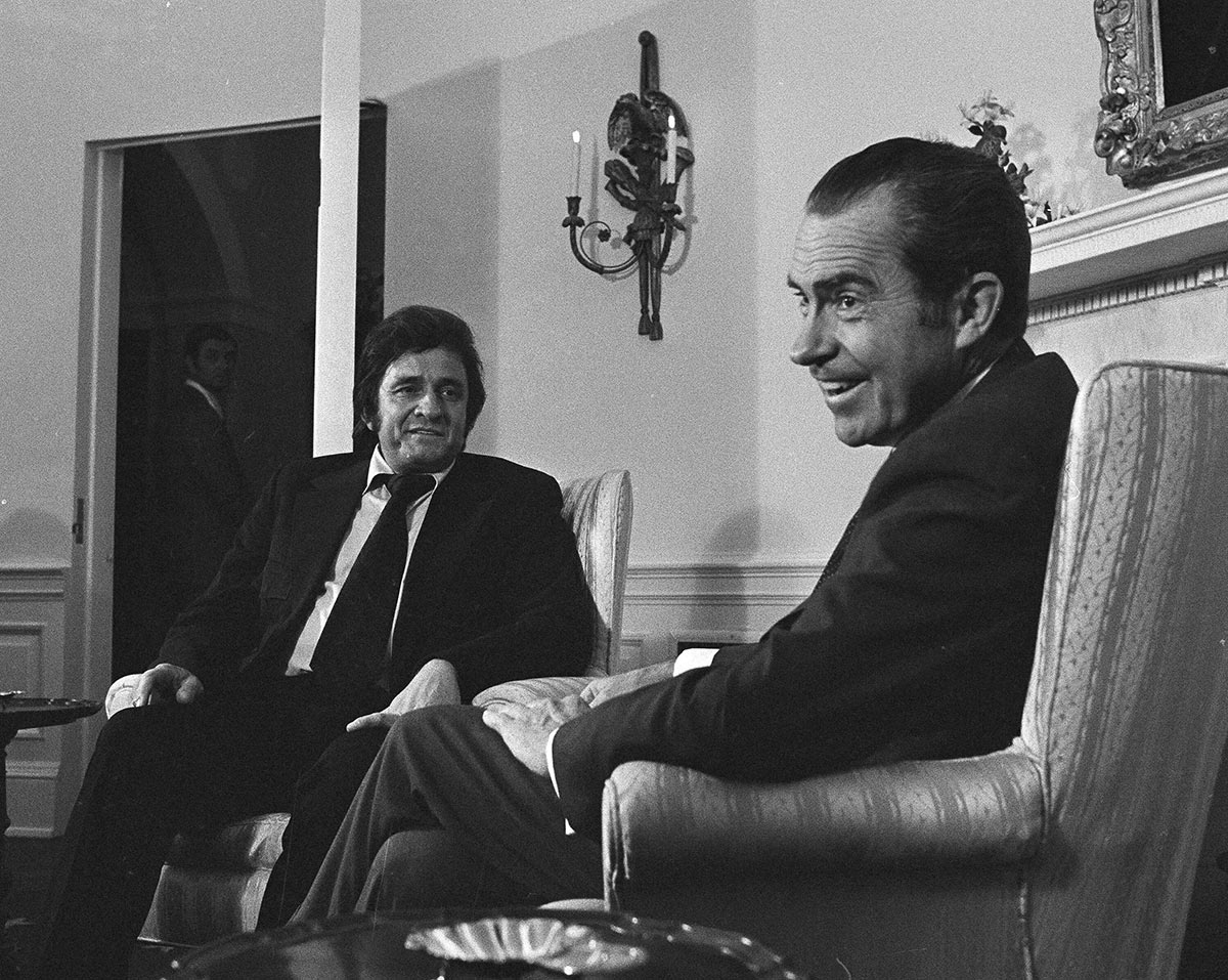 Певец Джонни Кэш и президент США Ричард Никсон