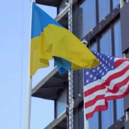 Лавров обвинил США в прямом участии в боях на Украине