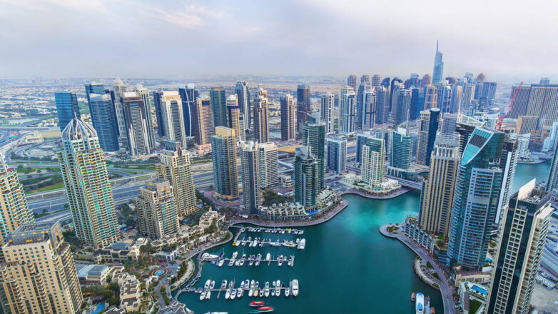 Российским туристам станет проще попасть в Дубай и Абу-Даби