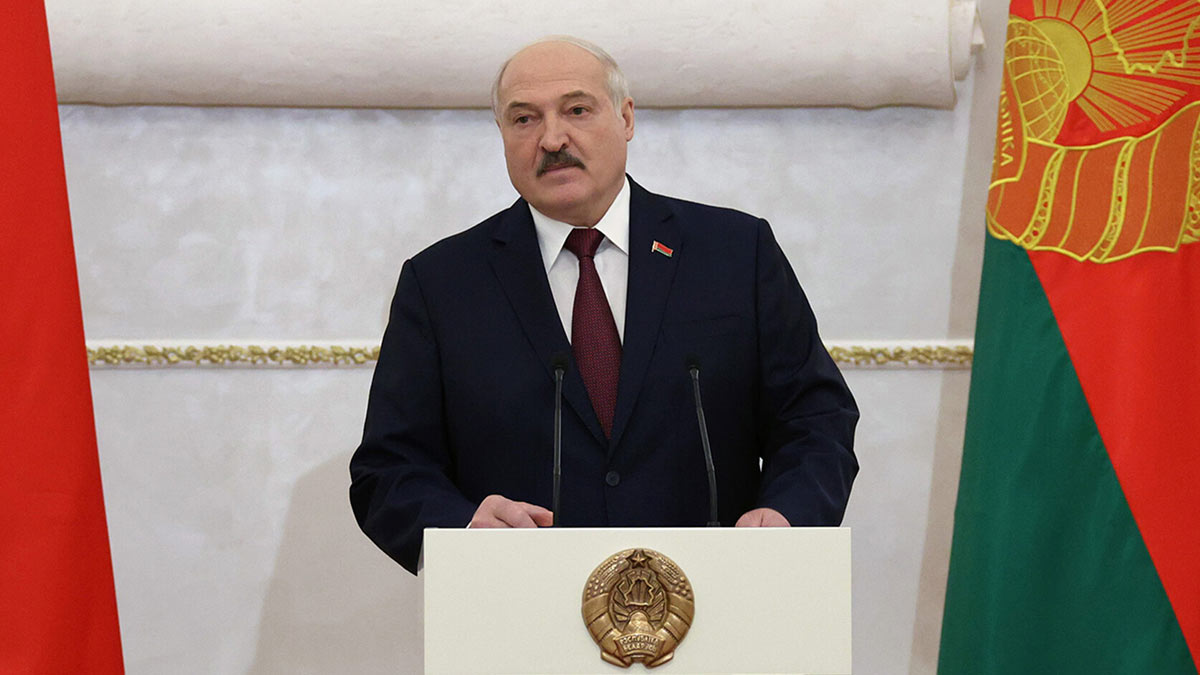 Лукашенко сообщил о скорой переброске оружия из РФ в Белоруссию