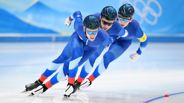Российские конькобежцы взяли серебро Олимпиады в командной гонке