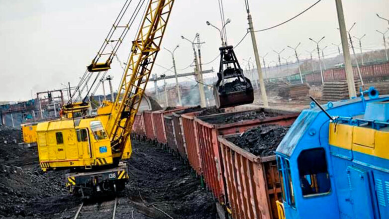 Больше 17 тысяч вагонов с углем не смогли вывезти из Кузбасса из-за омикрон-штамма
