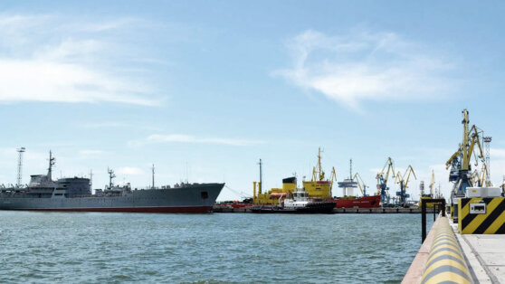 СМИ: следователи РФ обнаружили затопленные гражданские суда в Мариуполе