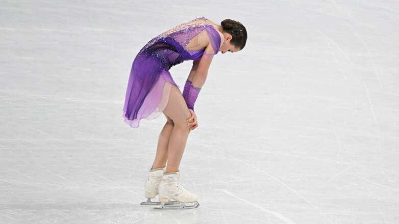 Камила Валиева упала на тренировке перед произвольной программой на Олимпиаде