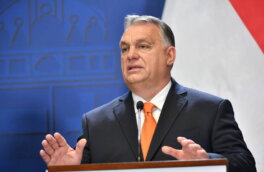 Politico: Орбан может временно стать главой Евросовета после отставки Мишеля