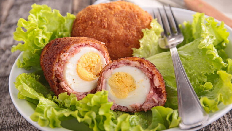 Праздничная кухня: яйца по-шотландски в свином фарше