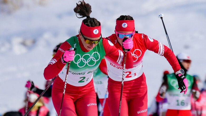 Российские лыжницы Юлия Ступак и Наталья Непряева завоевали бронзовую медаль