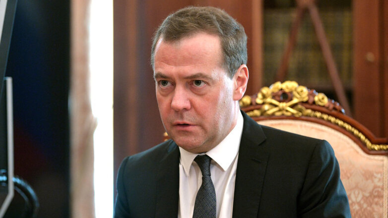 Медведев заявил, что Украина не сможет вступить в Евросоюз без членства в НАТО