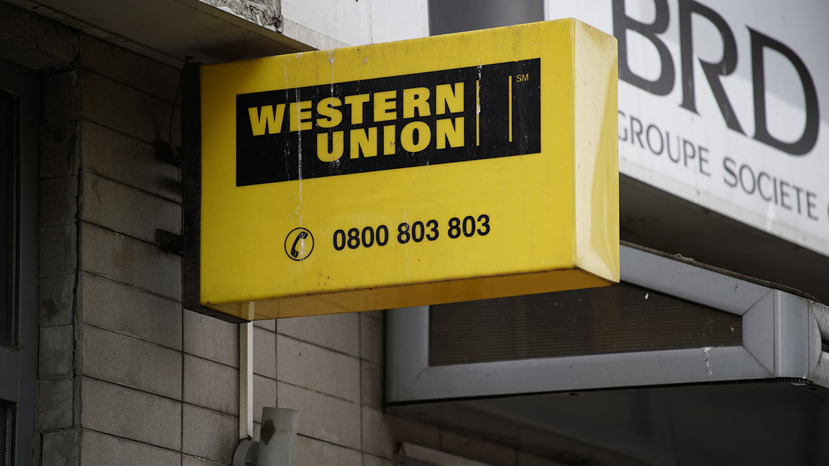 Western Union останавливает работу в России и Белоруссии