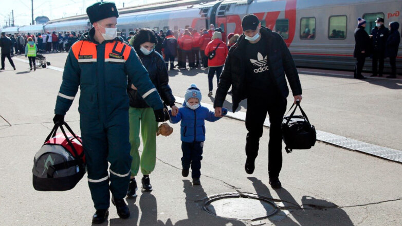 Из ДНР и ЛНР в Россию прибыли почти 385 тысяч беженцев