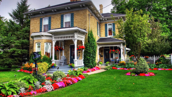 Новый дачный сезон: как украсить участок к приходу весны