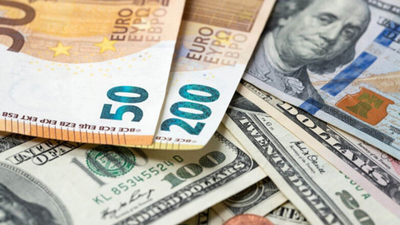 Центробанк понизил курсы доллара и евро на 31 мая