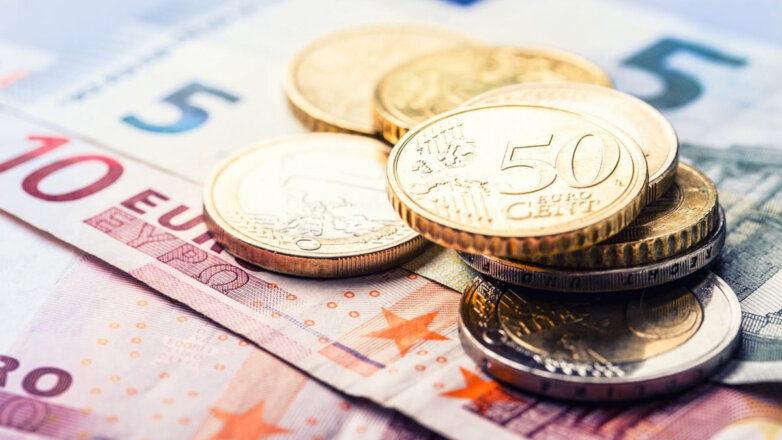 Курс евро опустился ниже 91 рубля
