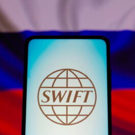 SWIFT в России не нужен, он не может обеспечить надежное обслуживание банков, — Костин