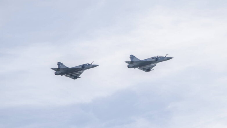 Истребители ВВС Франции приступили к охране неба над странами Балтии