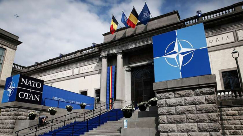 В Кремле сообщили о стремлении НАТО начать вселенский конфликт