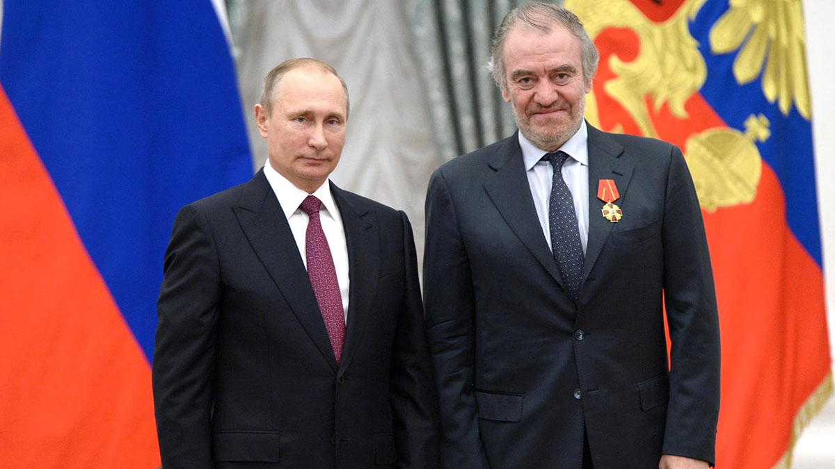 Президент России Владимир Путин и дирижер Валерий Гергиев