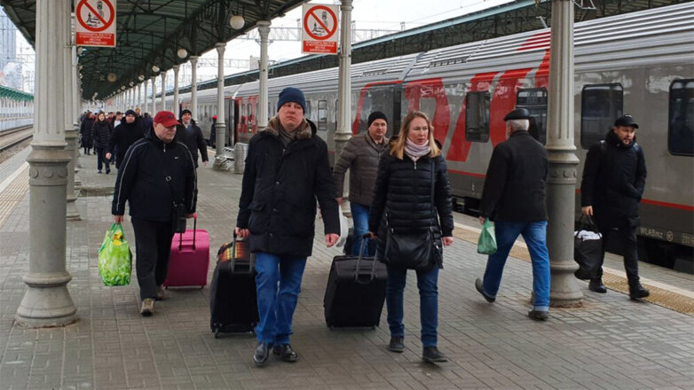 РЖД отменила масочный режим в поездах и на вокзалах