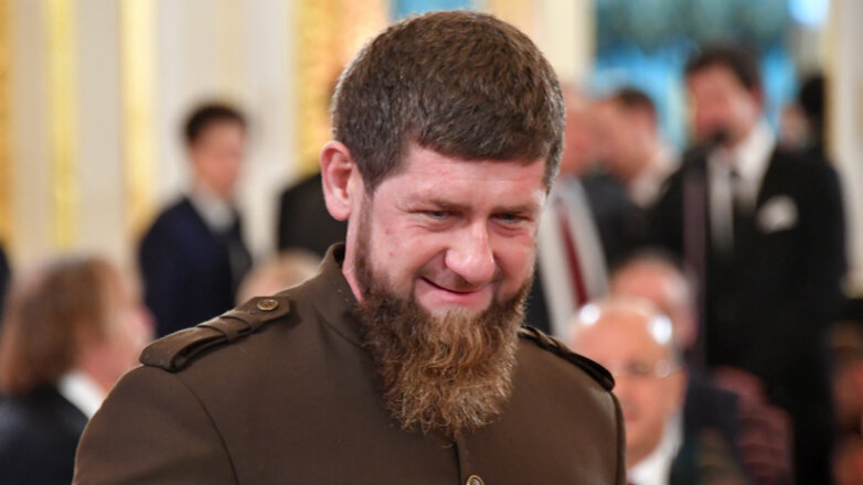 Вручение Кадырову погонов генерал-лейтенанта попало на видео