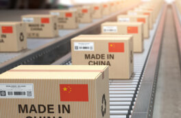 США ввели таможенные меры против Китая за помощь России