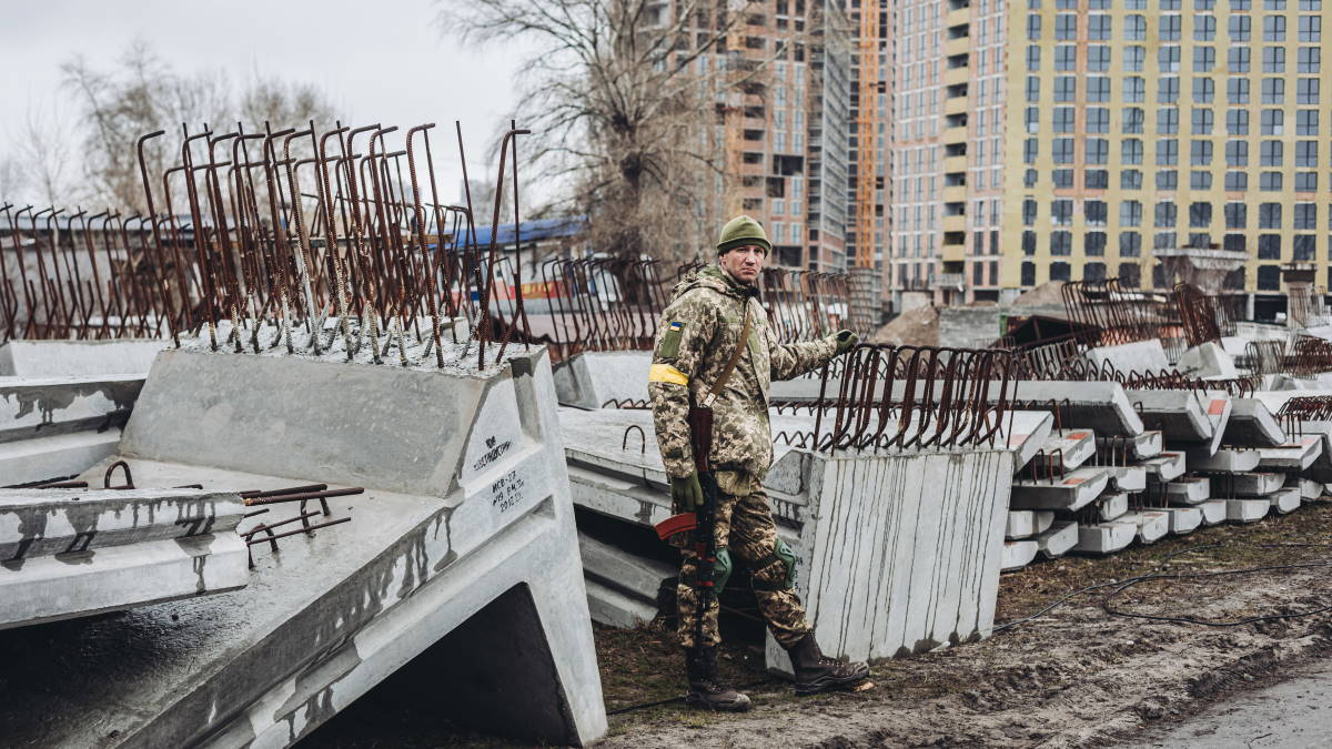 В Минобороны заявили о подготовке в Харькове провокации с участием западных журналистов