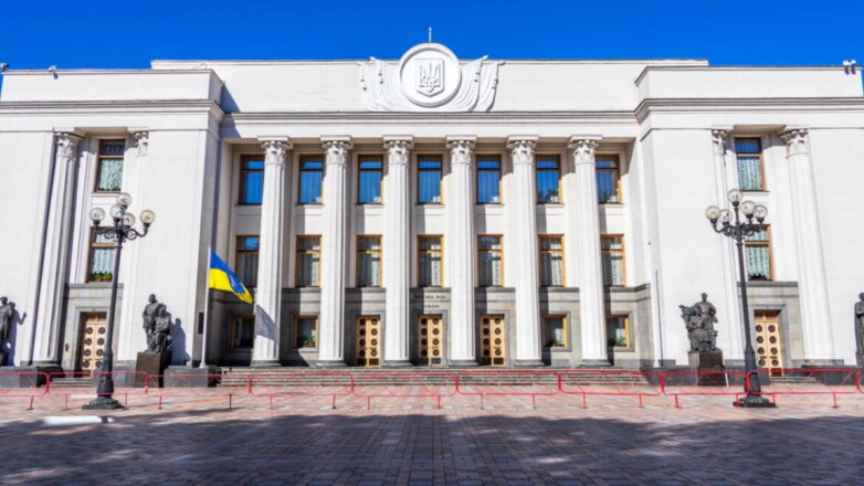 Украина намерена повысить налоги для не ушедших из России компаний