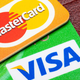 Сроки прекращения обслуживания карт Visa и Mastercard прорабатывают в России