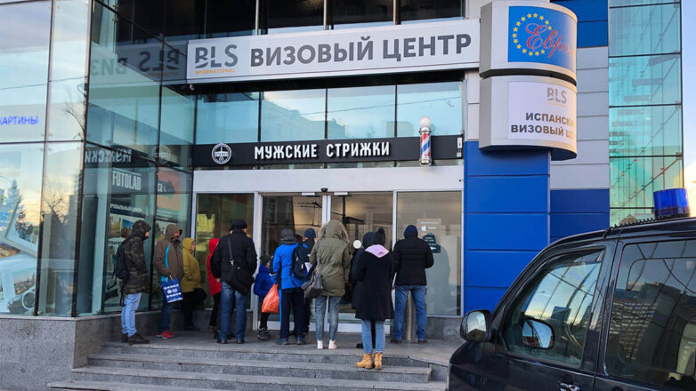 Принимают ли у россиян документы на туристические визы страны ЕС, сообщили в АТОР