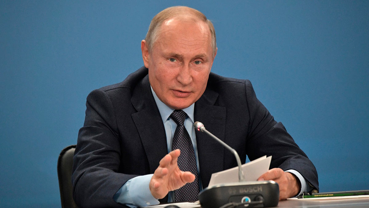 Путин объяснил, что переход на расчеты в нацвалютах сказывается на укреплении рубля