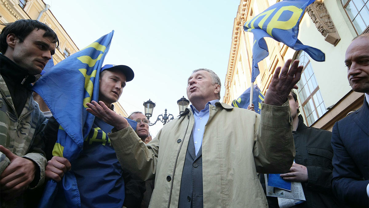 Владимир Жириновский на встрече с электоратом в Санкт-Петербурге, 2011 год