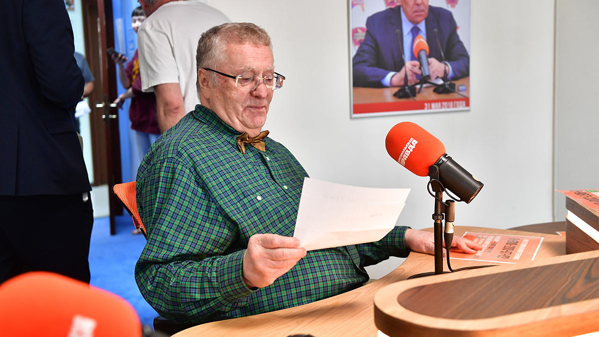 Владимир Жириновский выступает на радио Комсомольская правда, 2019 год