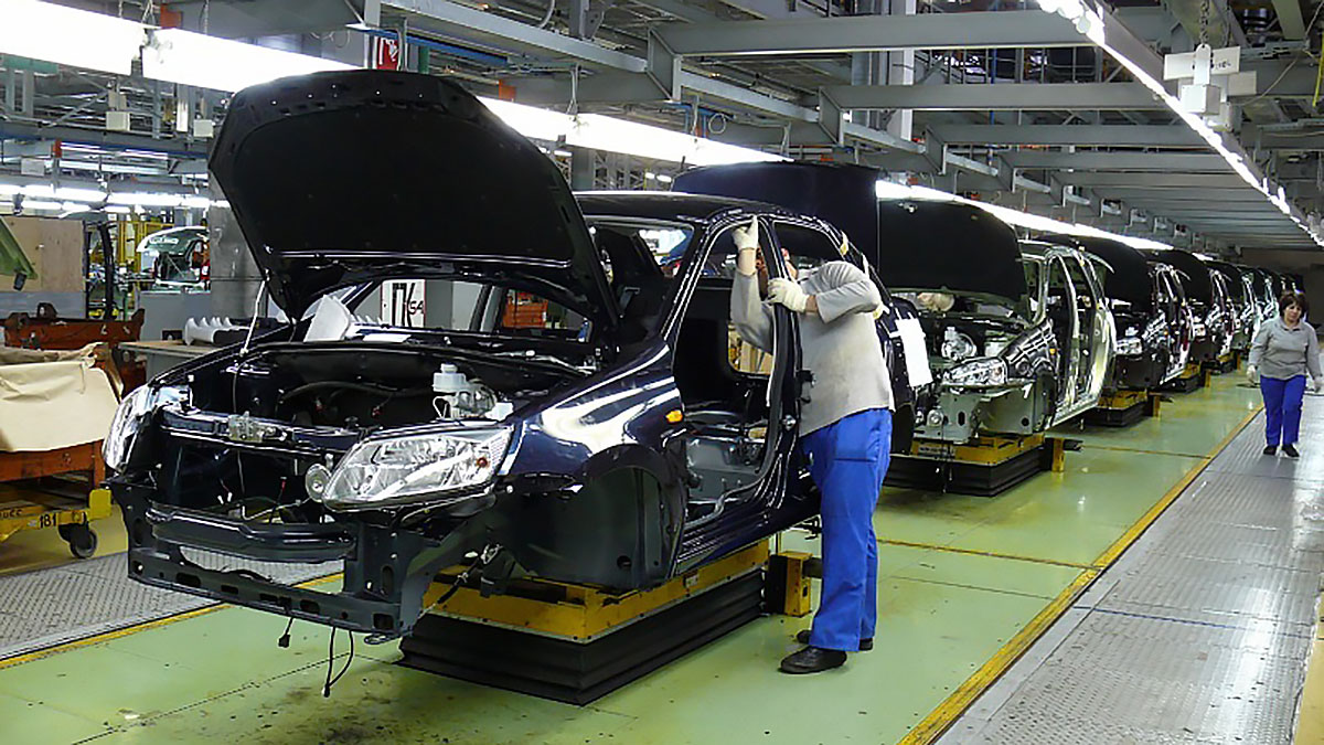 АвтоВАЗ планирует 8 июня возобновить выпуск Lada Granta